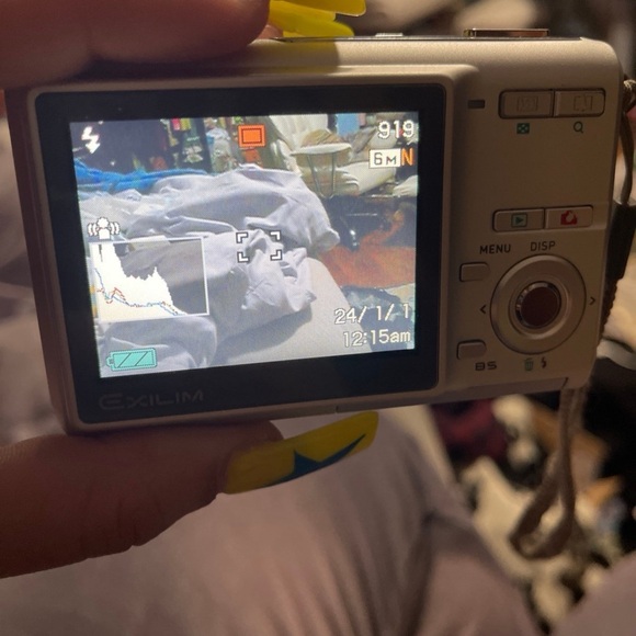 Casio Exilim Ex-Z60 6MP Digital Camera - Picture 2 of 5